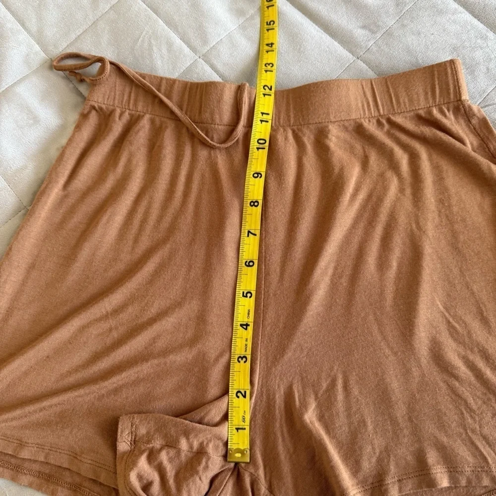 SKIMS SLEEP SHORT Camel Women’s Size Small